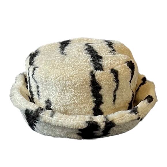 NEW Free People Shaggy Sherpa Bucket Hat Off White with Black Stripes One Size main image 7